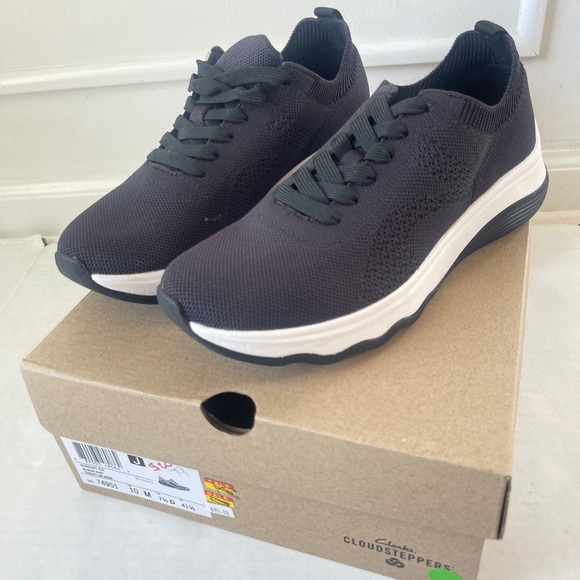 Clarks Cloudsteppers Size 10 Sneaker Circuit Tie Black Knit Womens  NIB - Picture 5 of 7